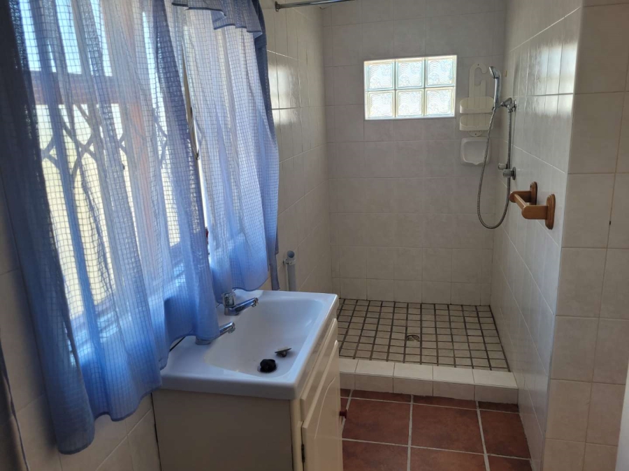 4 Bedroom Property for Sale in Bothasig Western Cape